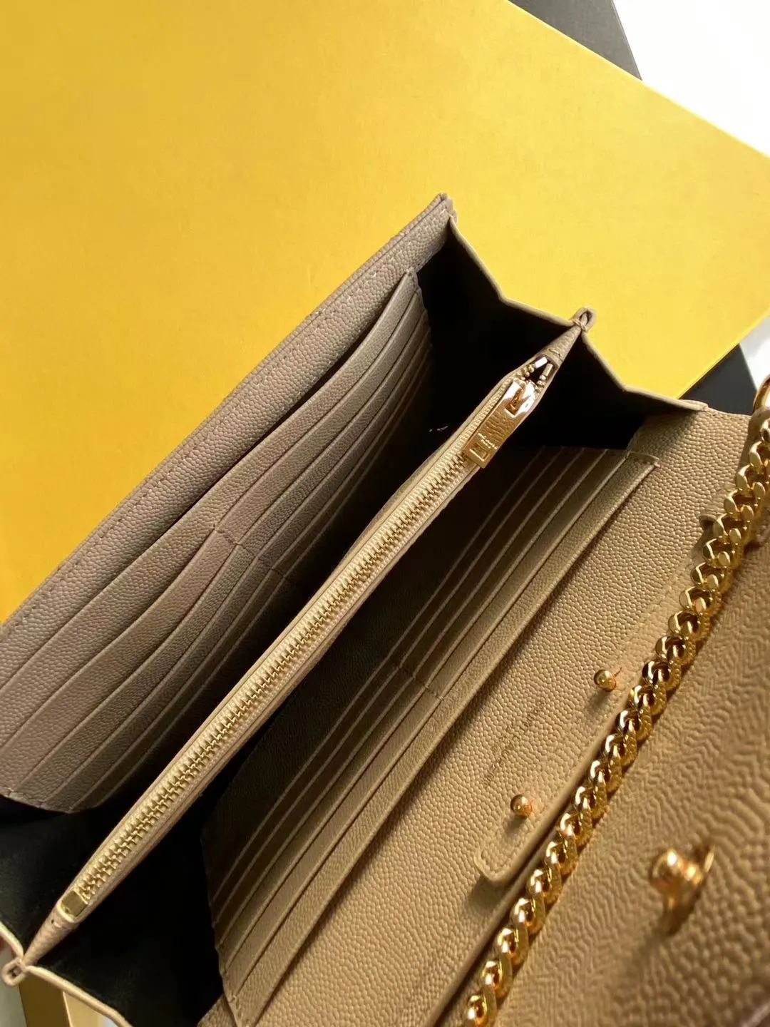 Chain Bag Leather