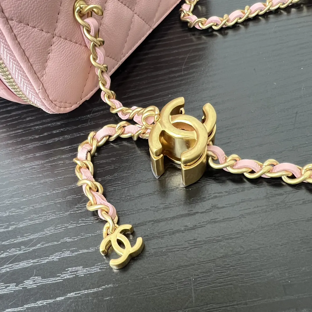 Chanel 小号 粉色 皮革 菱格绗缝 链条包