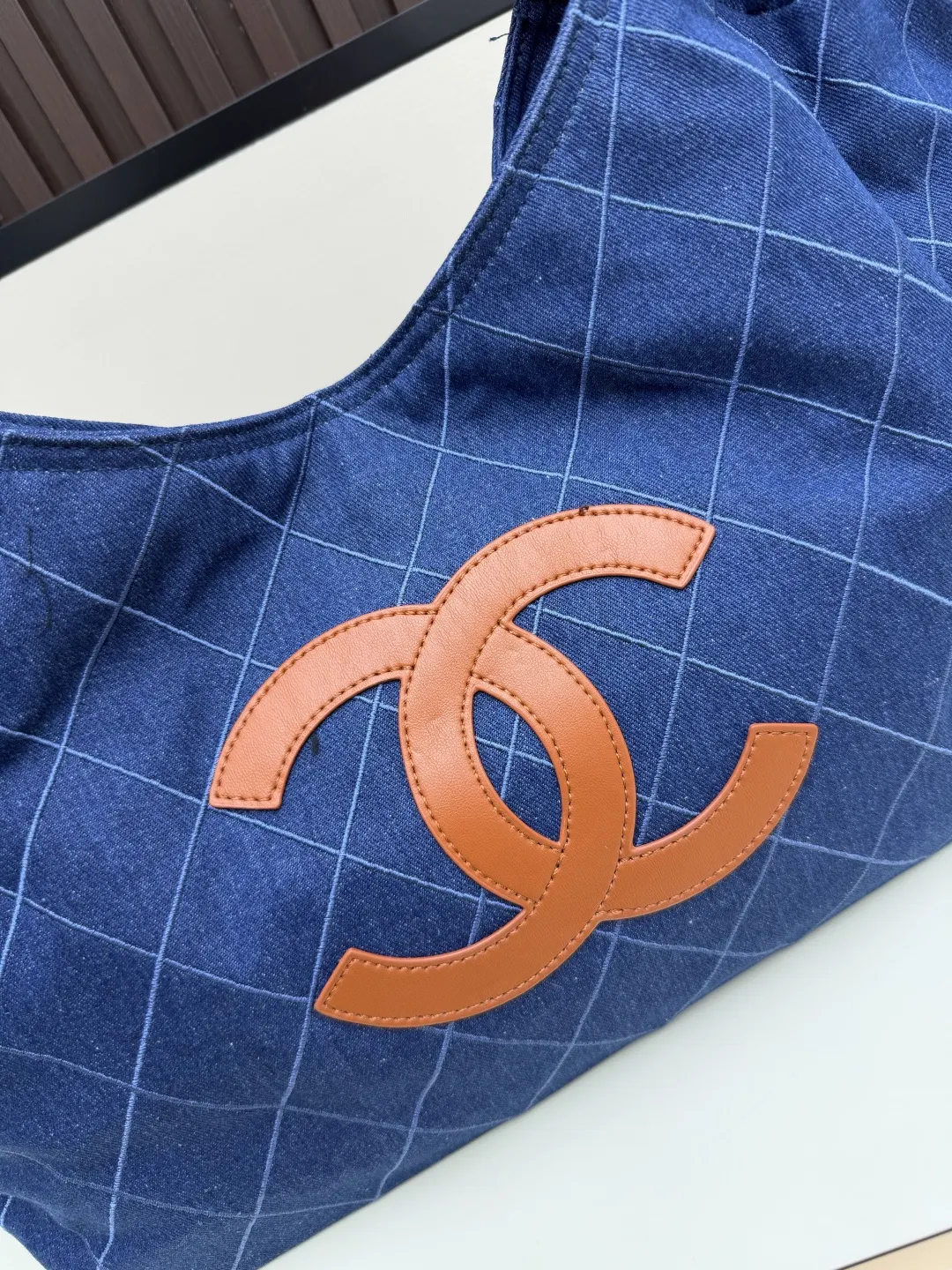 CHANEL 滩包温柔承包整个春夏的松弛感 抽绳托特自带慵懒滤 托特包 大容量托特款