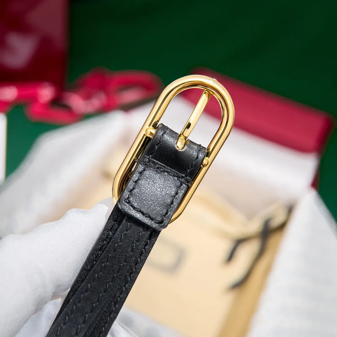 Gucci 双G扣牛皮腰带