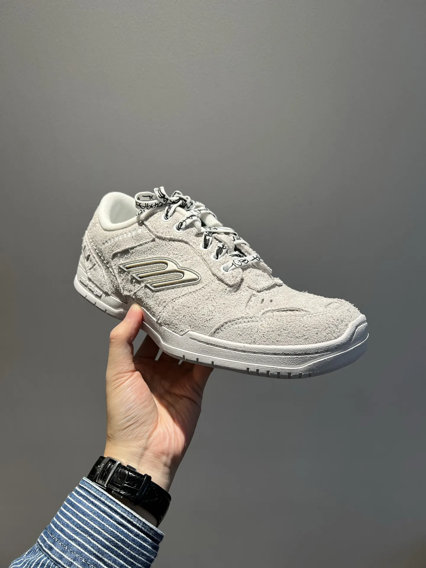 Balenciaga 单肩包 日常搭配