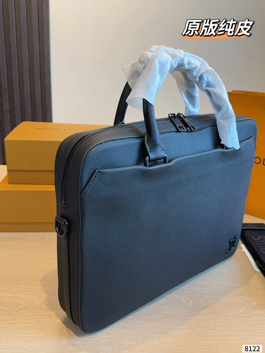 LV 隔层 拉链暗袋 斜挎包 轻便斜挎款