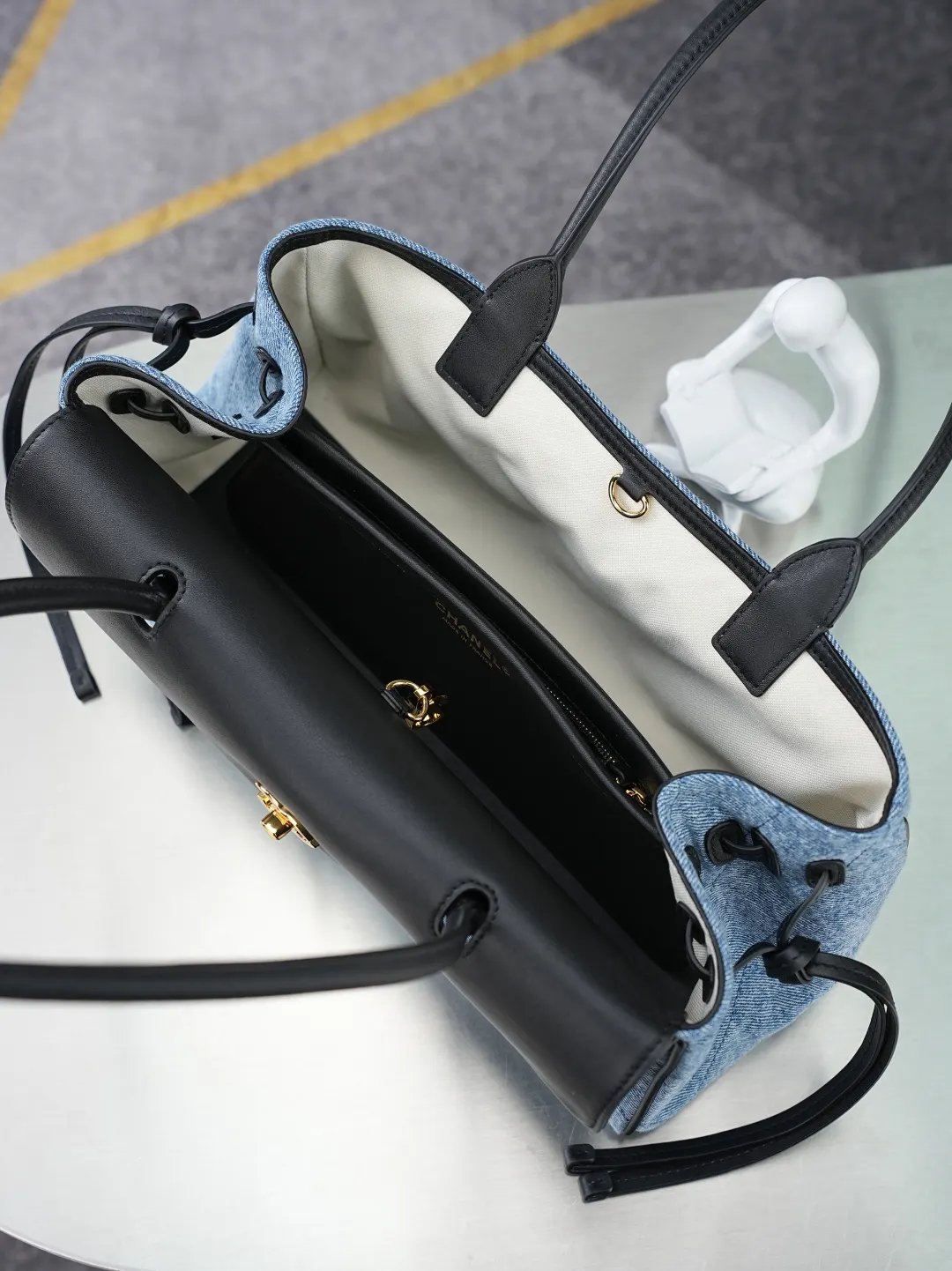 Tote Bag Leather Image 9 Tote Bag Leather Image 9