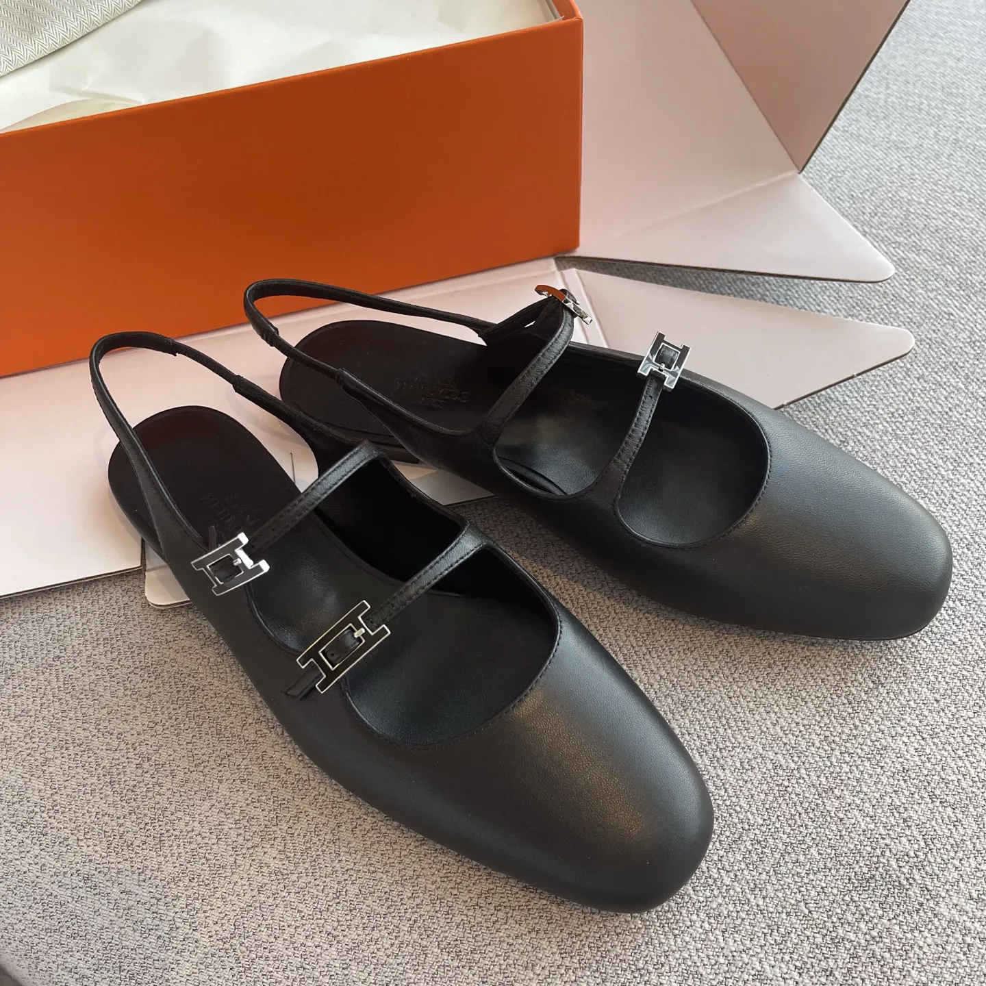 Hermès 羊皮 平底鞋(數字2) Hermès 羊皮 平底鞋(數字2)