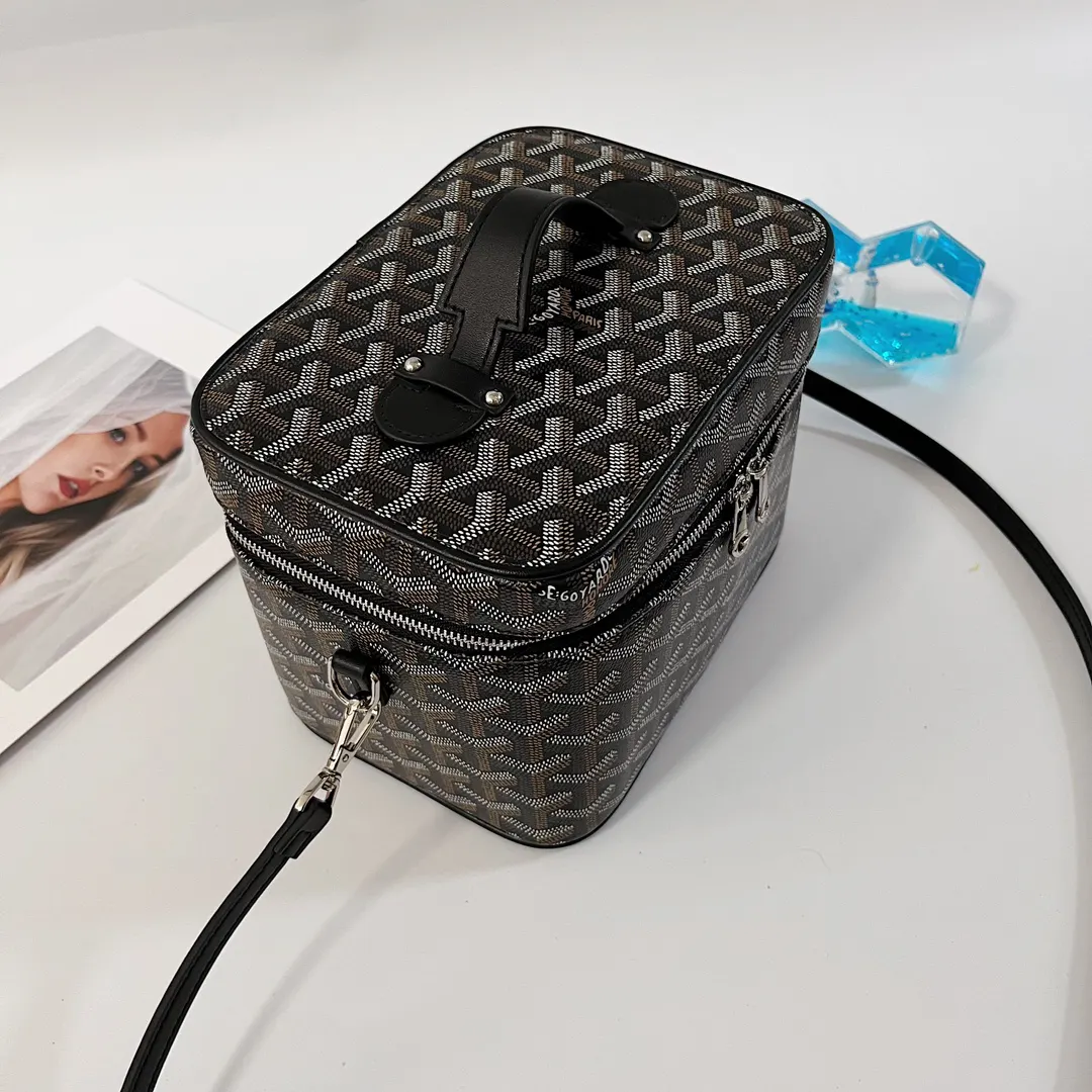 Cosmetic Pouch