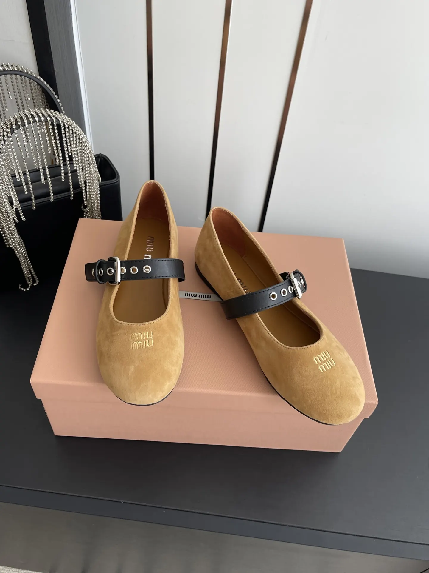 Fashion Item Commuter