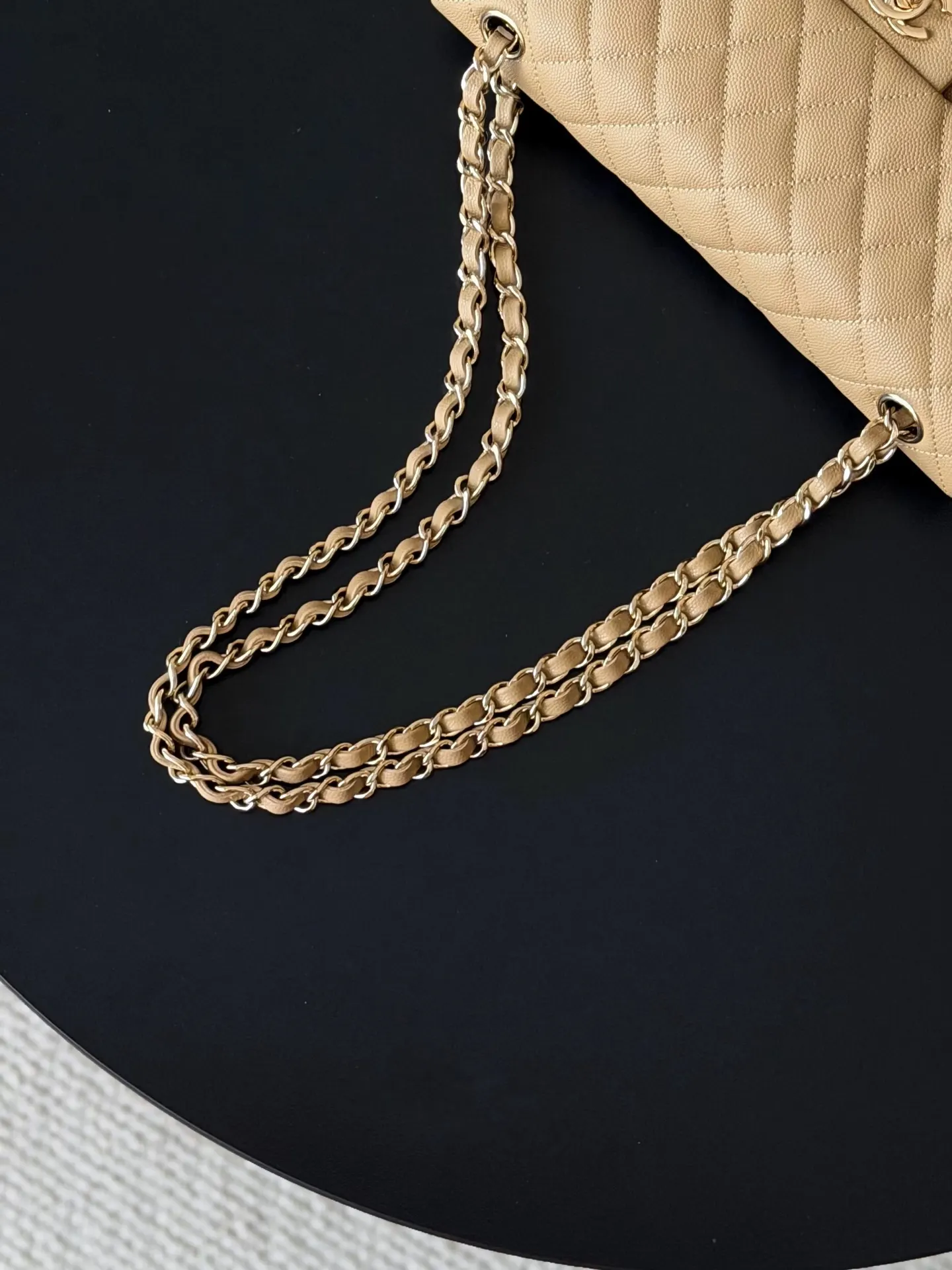 Chanel 米棕色牛皮菱格链条包 金扣
