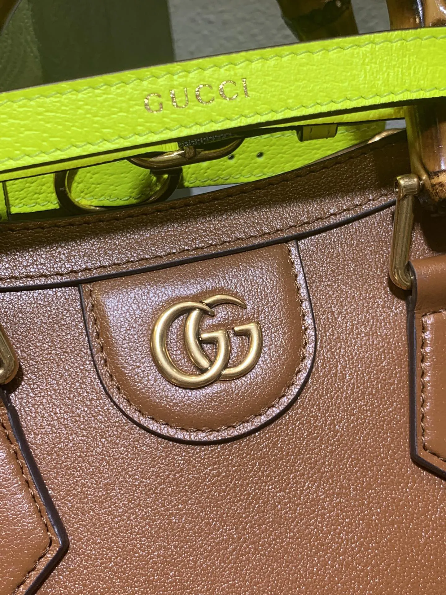 Gucci 麂皮 Diana竹节迷你托特包 材 大容量托特款