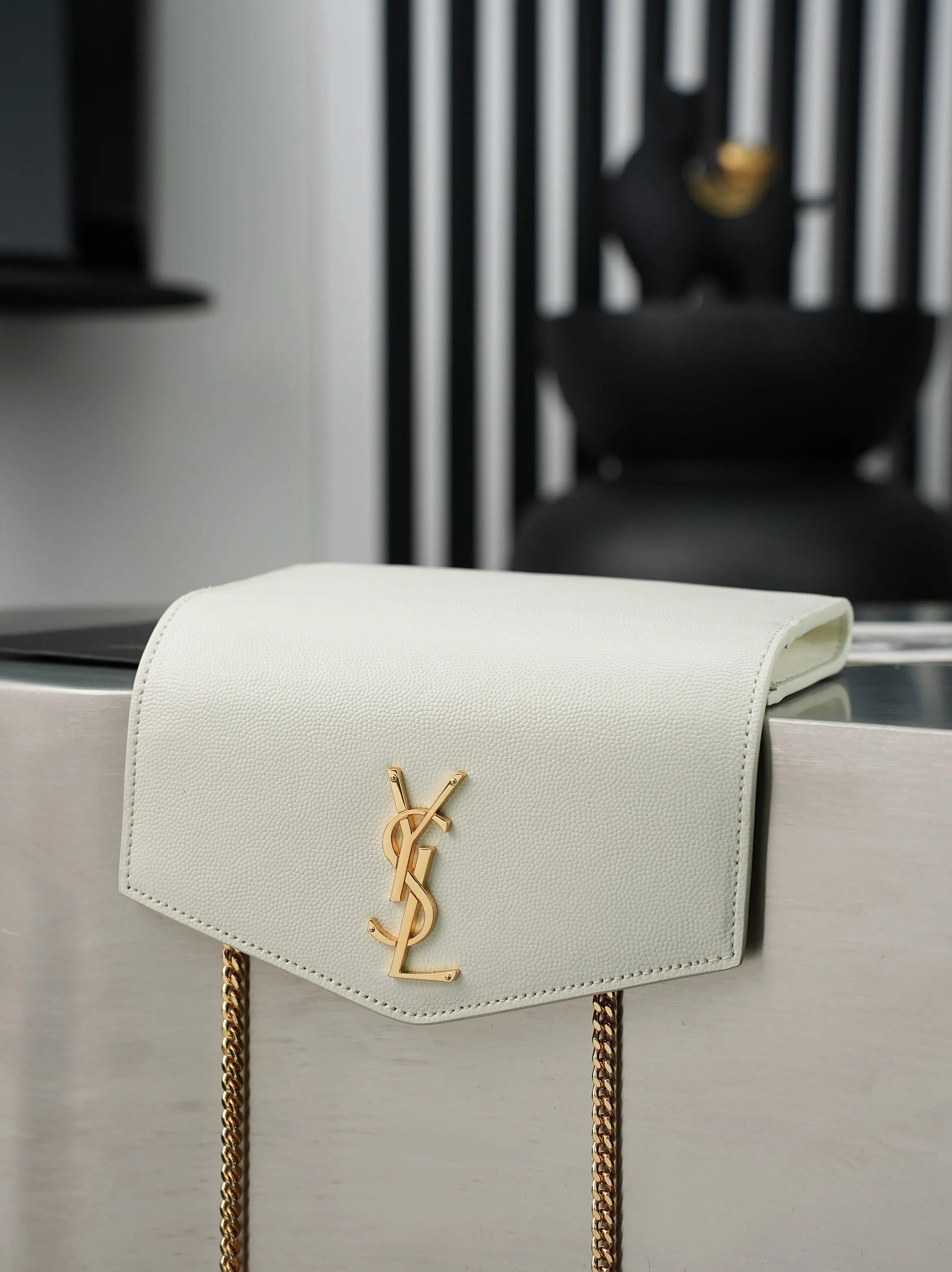 White Chain Bag Leather