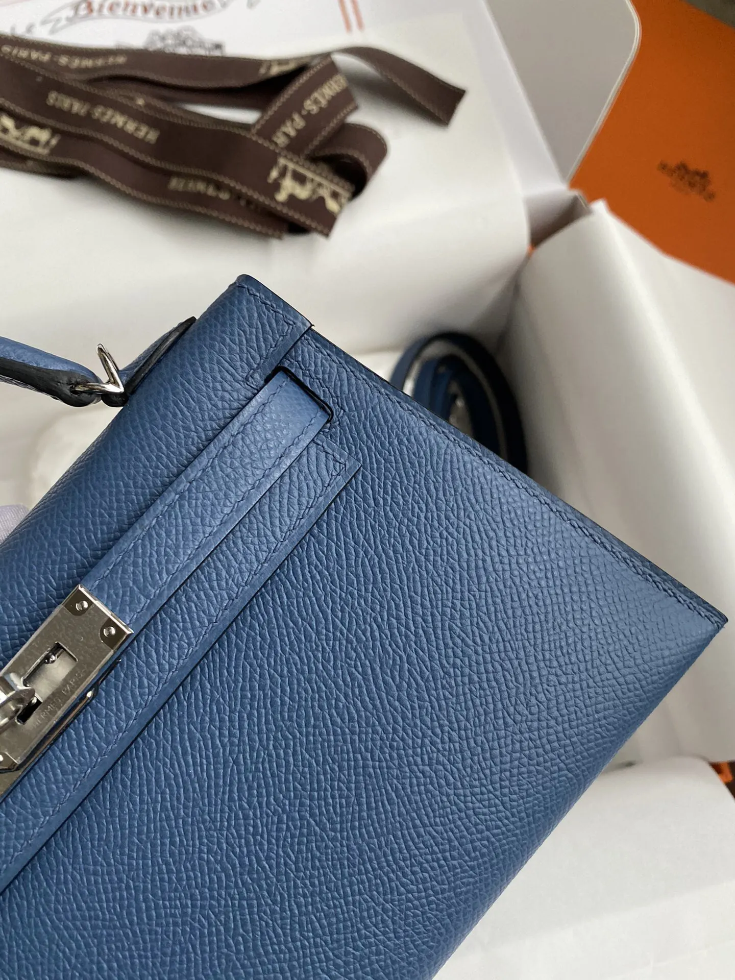 Hermès Kelly Crossbody Bag Classic