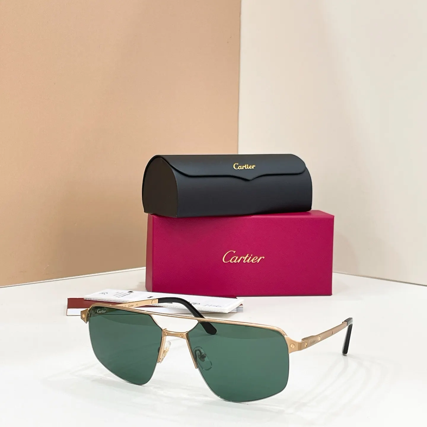 Cartier 墨镜 時尚防晒款