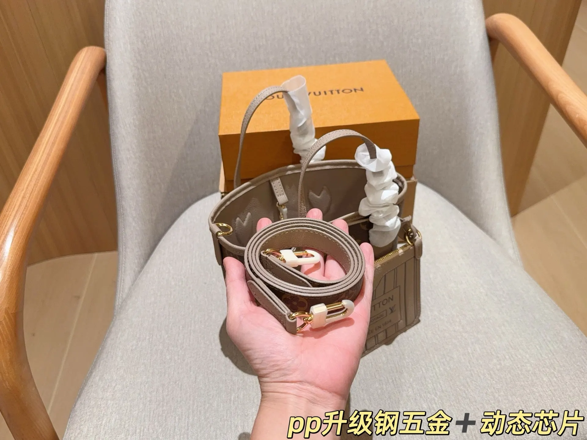 LV Neverfull 托特包 大容量托特款(數字9) LV Neverfull 托特包 大容量托特款(數字9)