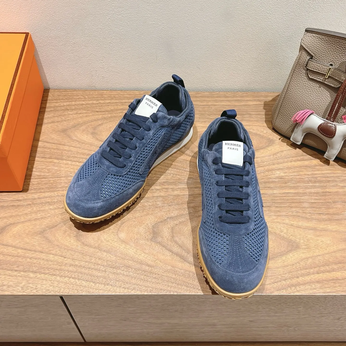 Hermès SS 运动鞋(數字2) Hermès SS 运动鞋(數字2)