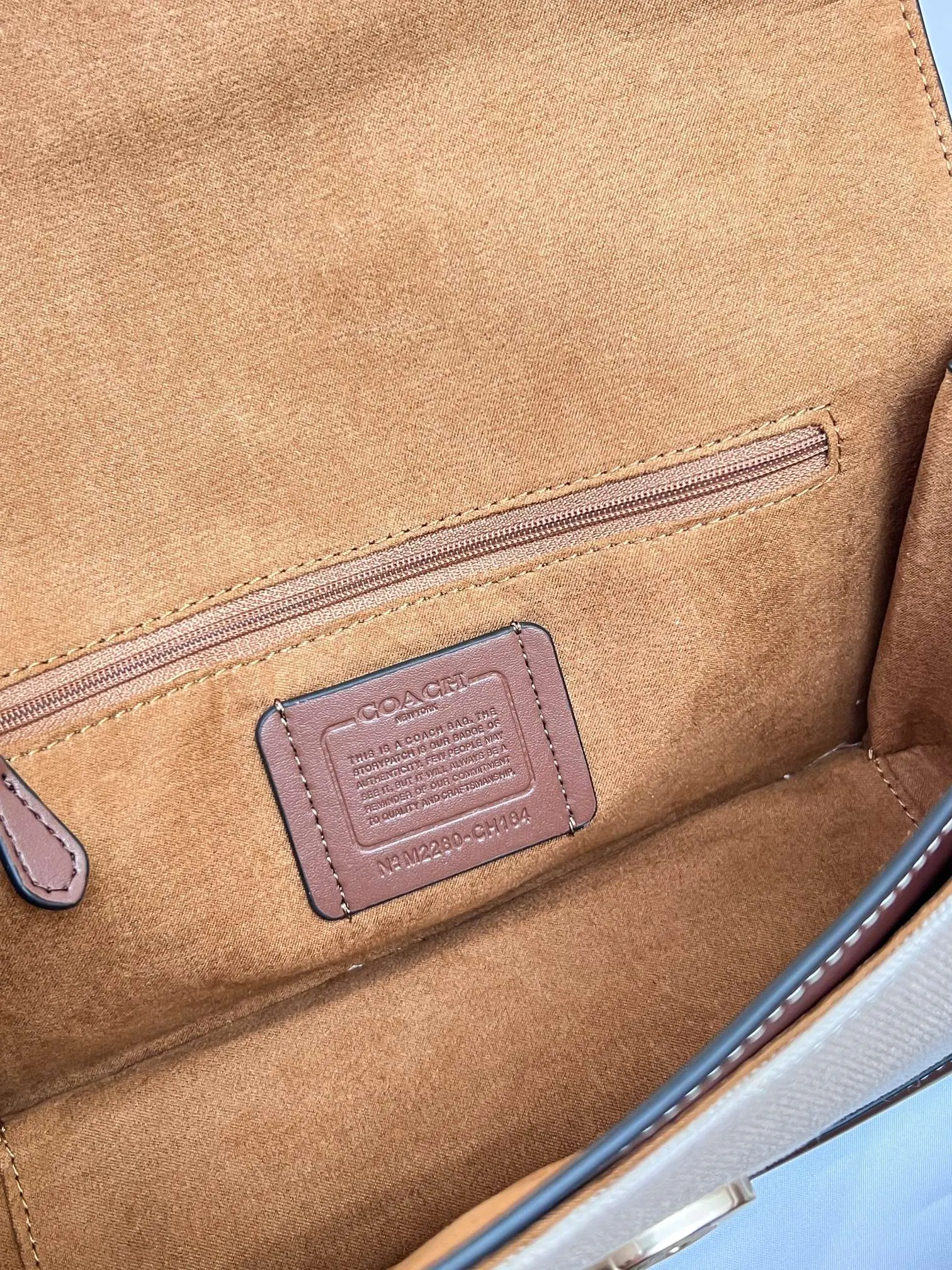 Coach 牛皮 图片 酒神包單肩腋下包全新法 復古腋下背款