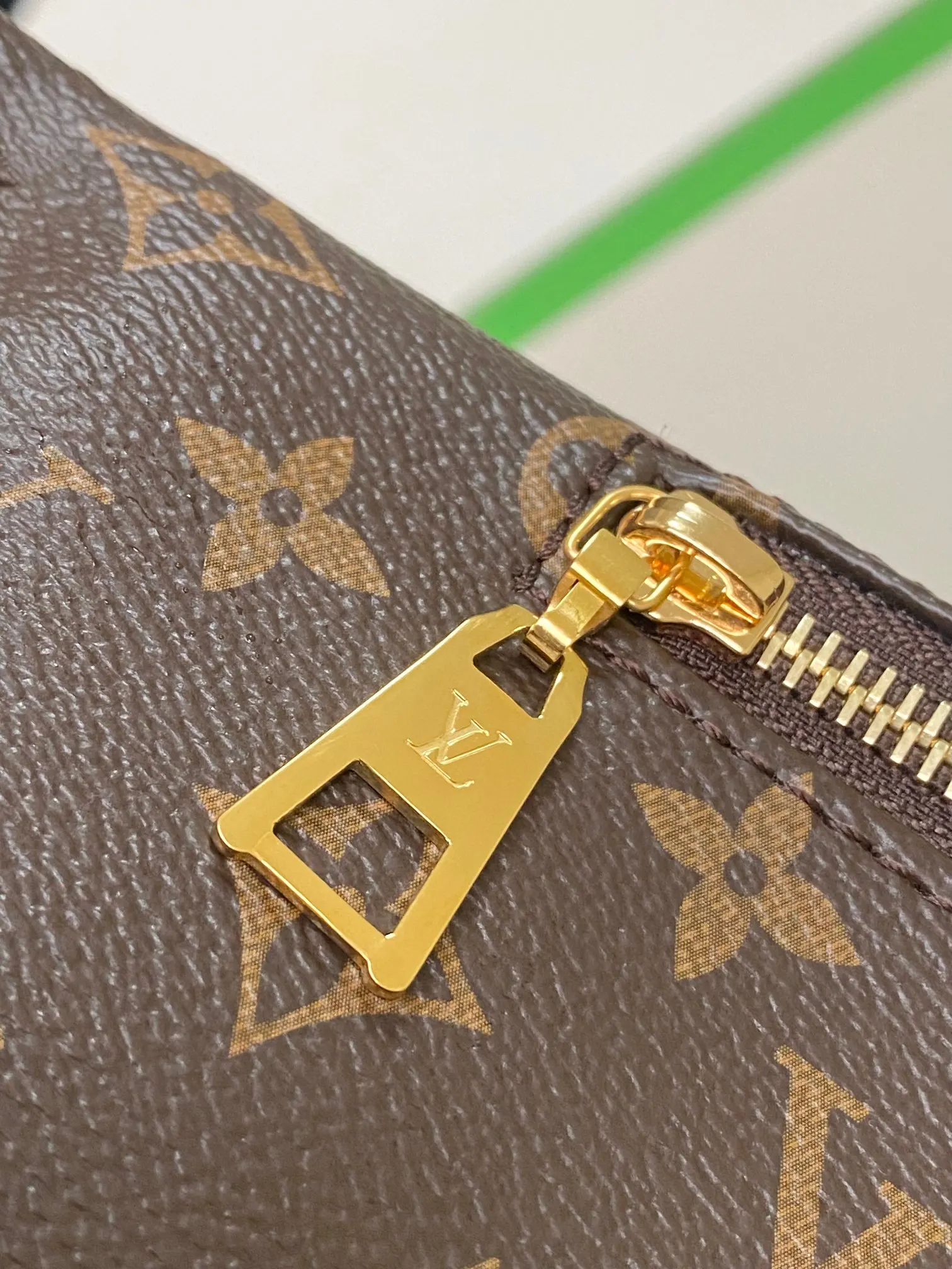 LV M46784 牛皮 包袋 精选款