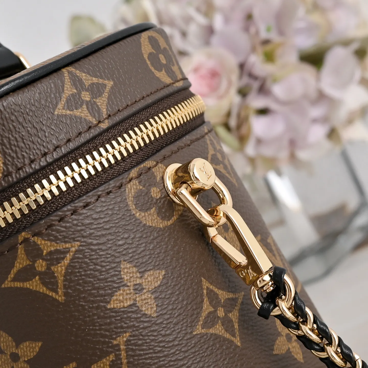 Louis Vuitton Monogram Chain Bag Canvas