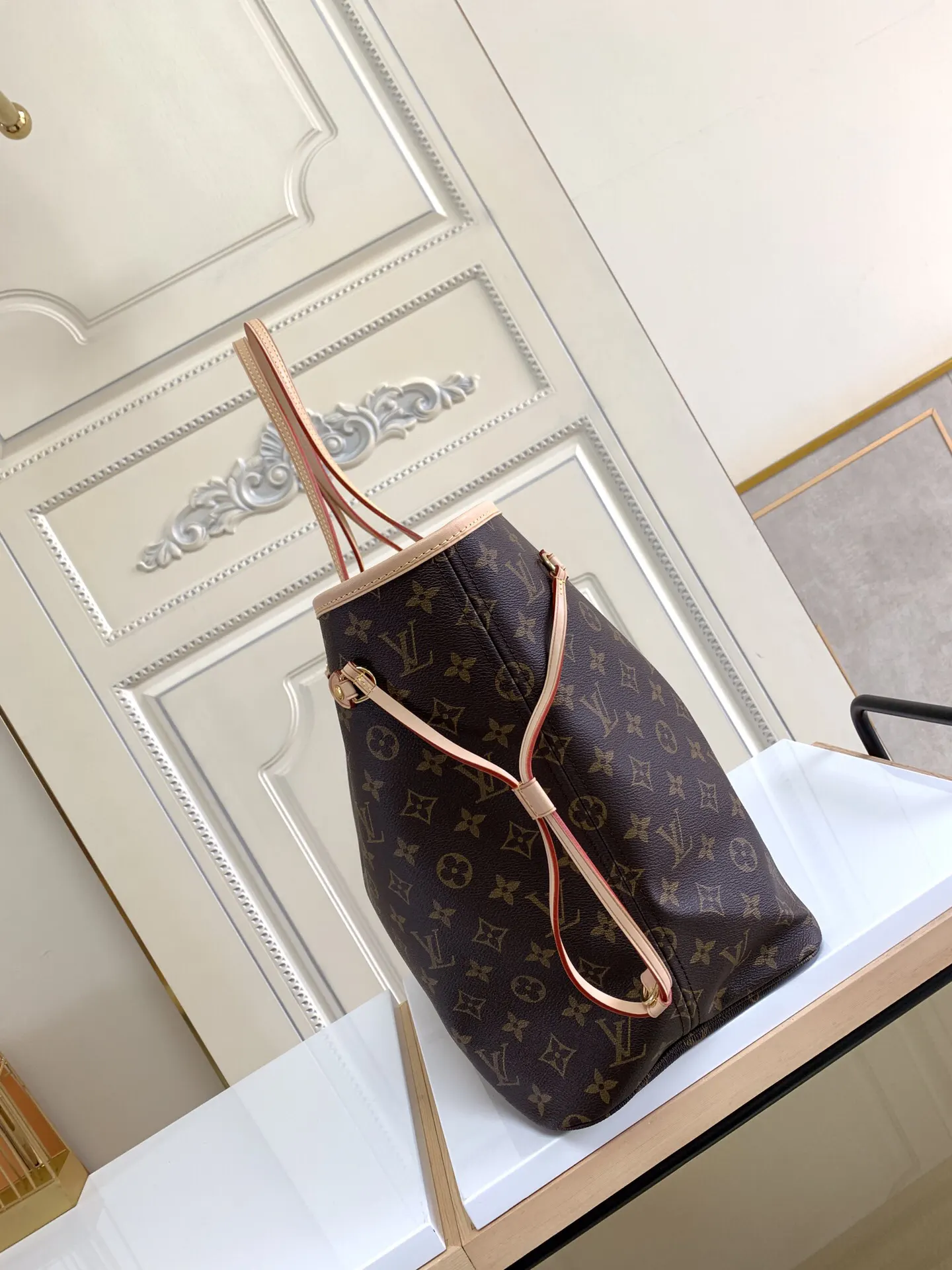 LV Neverfull 帆布 手拿包 精致手拿款