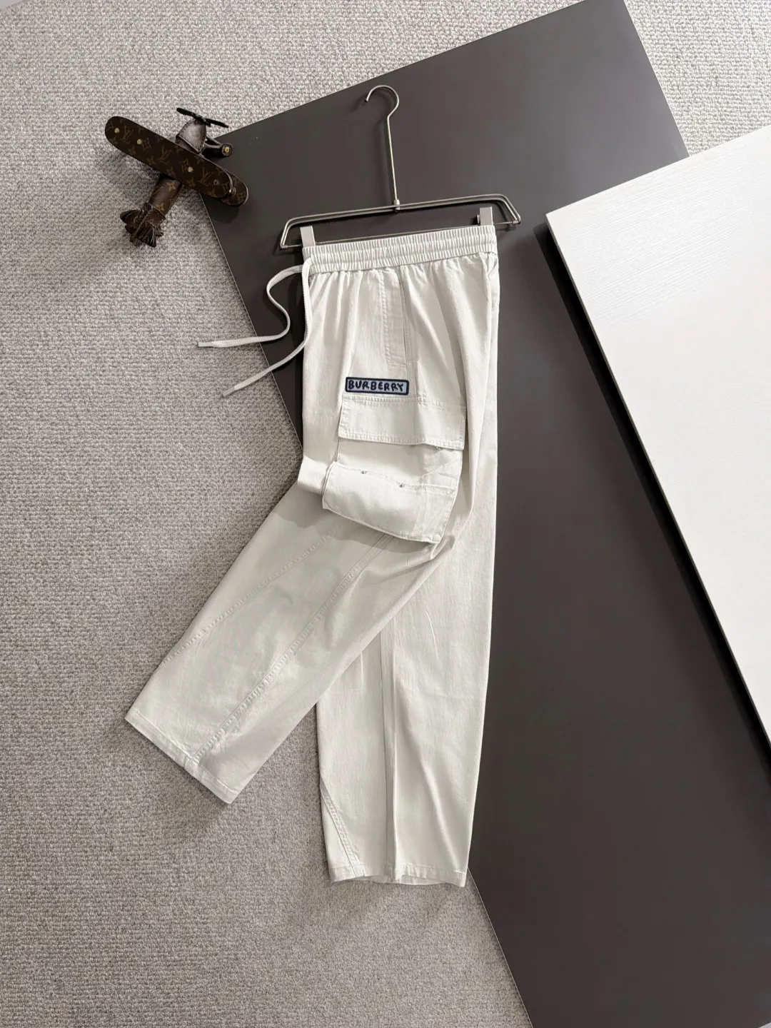 Burberry 2026 Spring Summer Pants Loose Casual Image 8 Burberry 2026 Spring Summer Pants Loose Casual Image 8