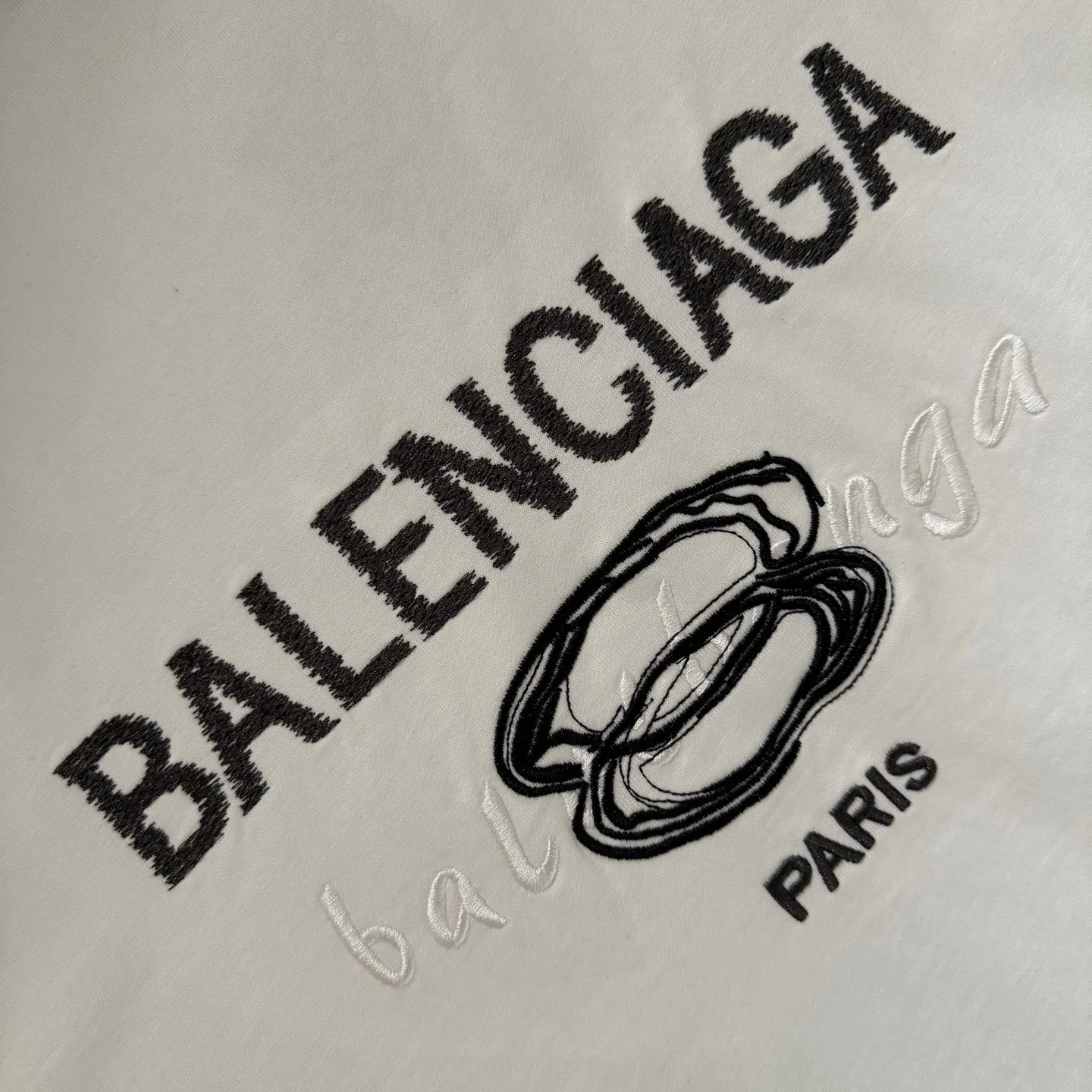 Balenciaga 25SS 刺绣 纯棉 短袖T恤 街头休闲款