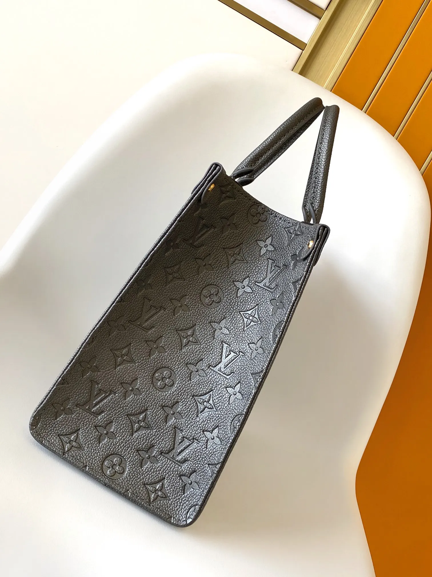 LV Onthego 黑灰配色 托特包 大容量通勤款 | ORBUYBAG 嵐奢包