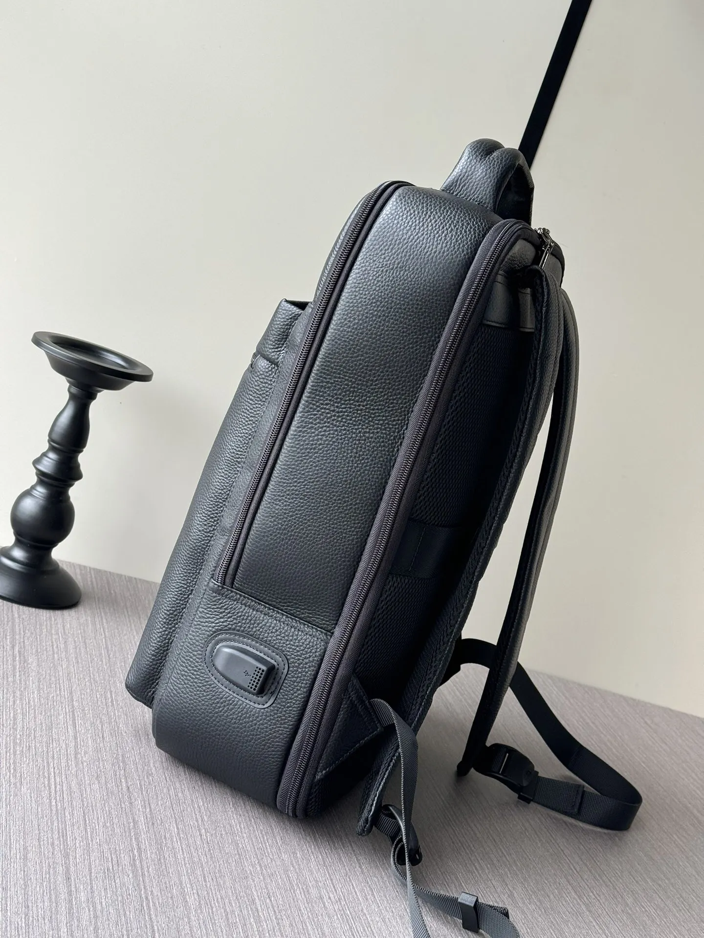 Prada 黑色 小牛皮 行李箱 旅行拉杆款 輕便出行款