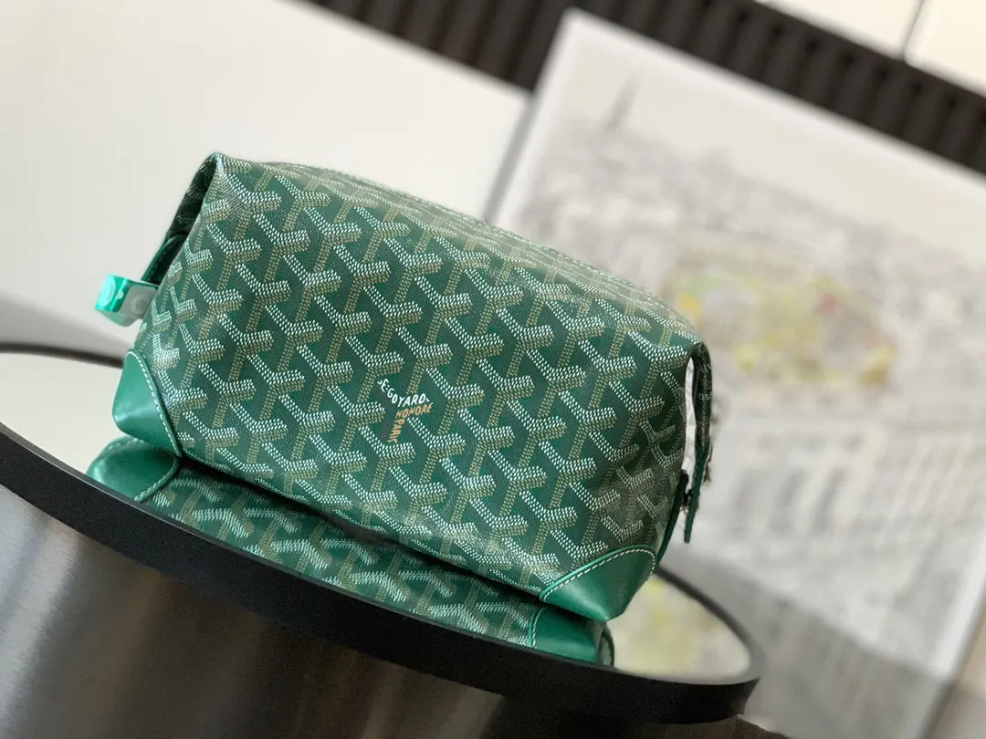 Green Fashion Item Travel