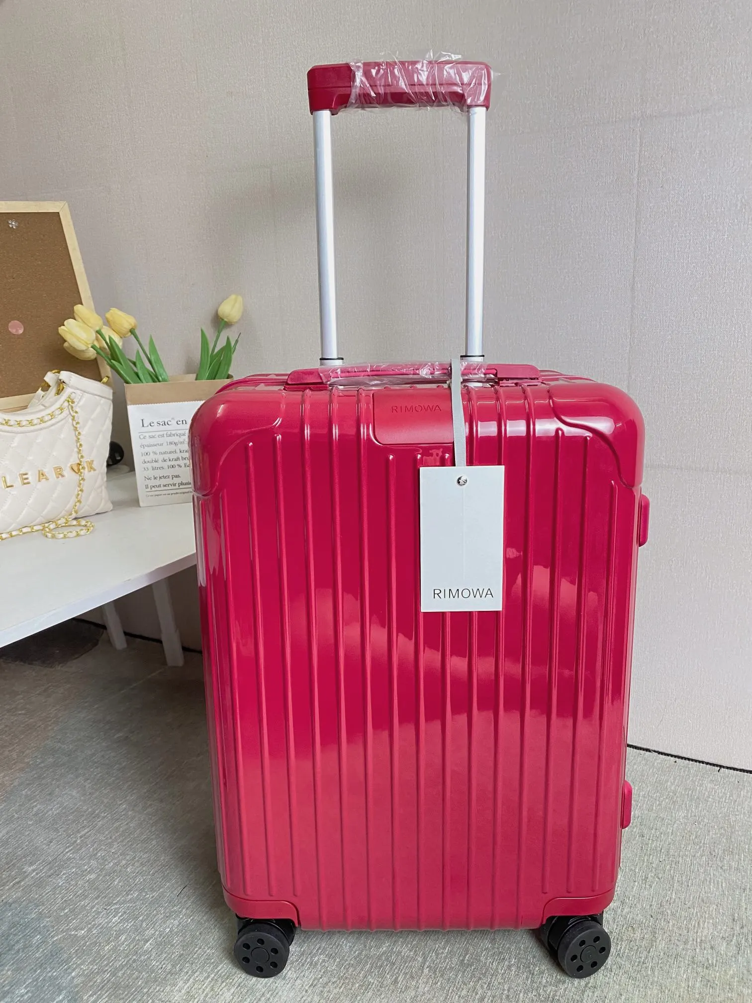 黑色 白色 旅行箱 拉杆箱 登机箱 RIMOWA 日默瓦Esse 行李箱 旅行拉杆款 輕便出行款(數字9) 黑色 白色 旅行箱 拉杆箱 登机箱 RIMOWA 日默瓦Esse 行李箱 旅行拉杆款 輕便出行款(數字9)