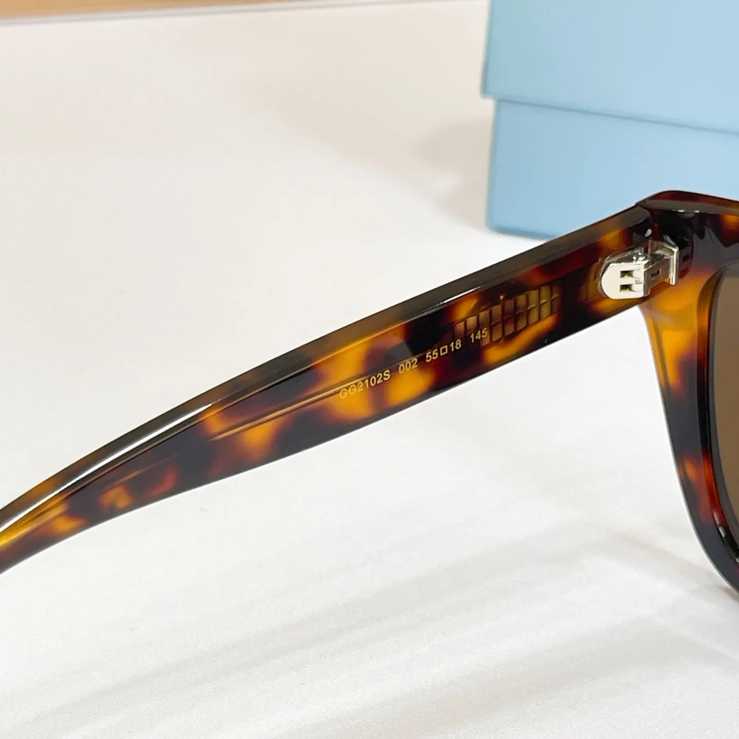 Gucci 粉色 太阳镜