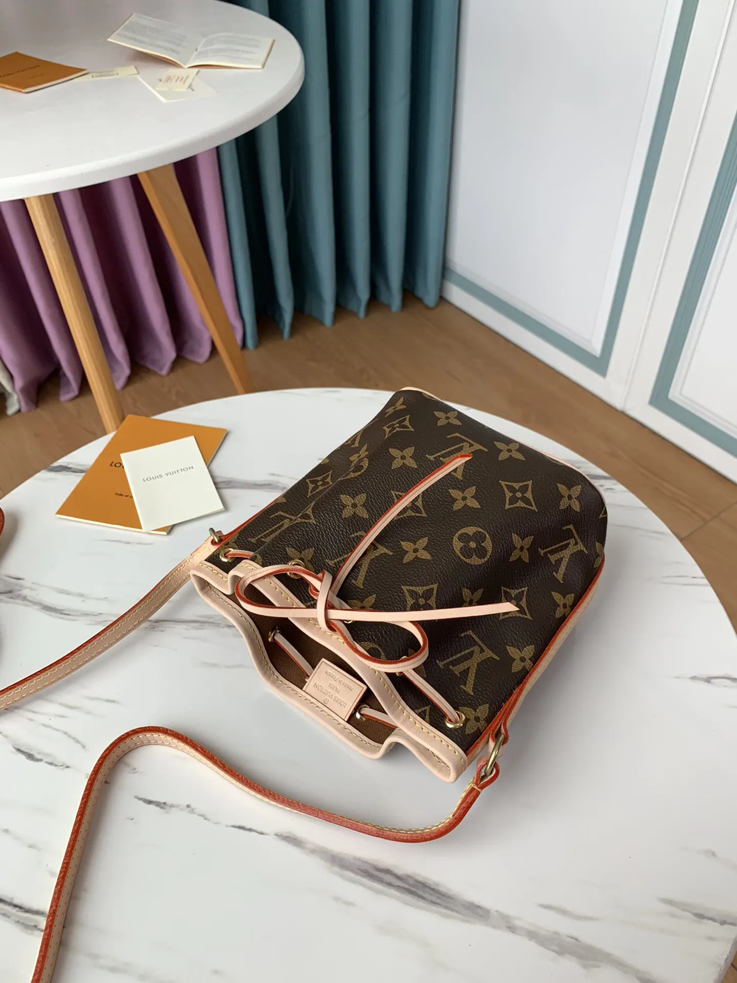 Louis Vuitton Bucket Bag Casual
