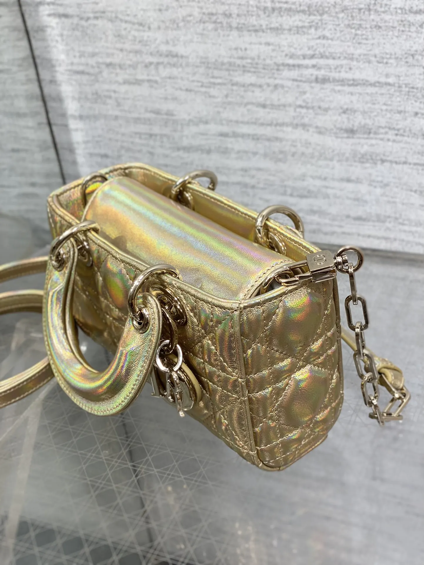 Dior 羊皮 进口 羊皮横款迷你戴妃包 镭射金D Joy bag 鏈條包 精致鏈條款