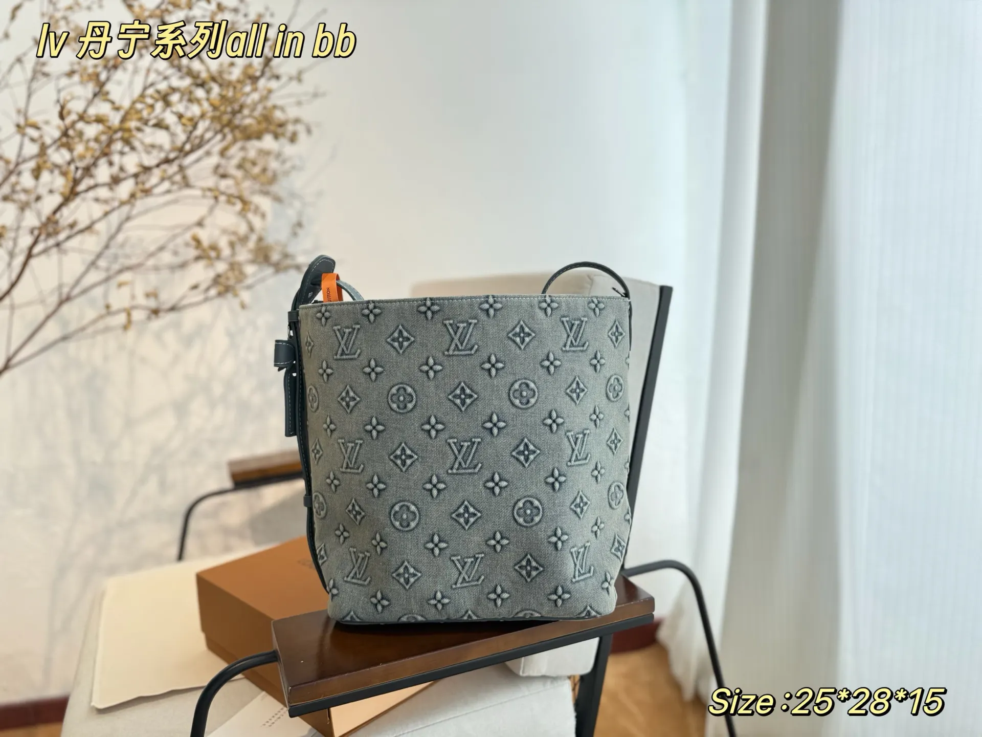 Neverfull 斜背包 輕便斜挎款