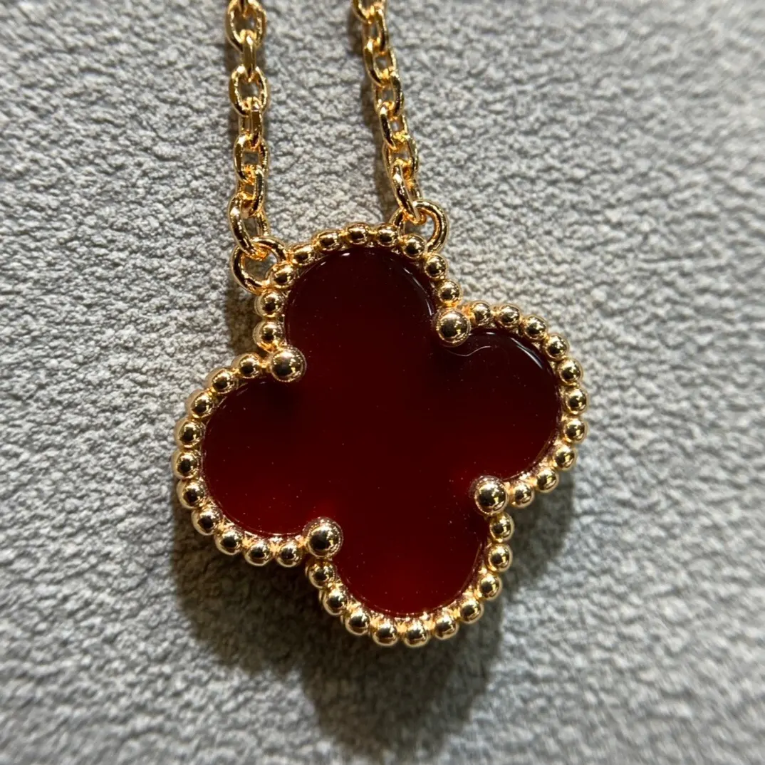 Van Cleef 四叶草 项链 精致锁骨链款 款2