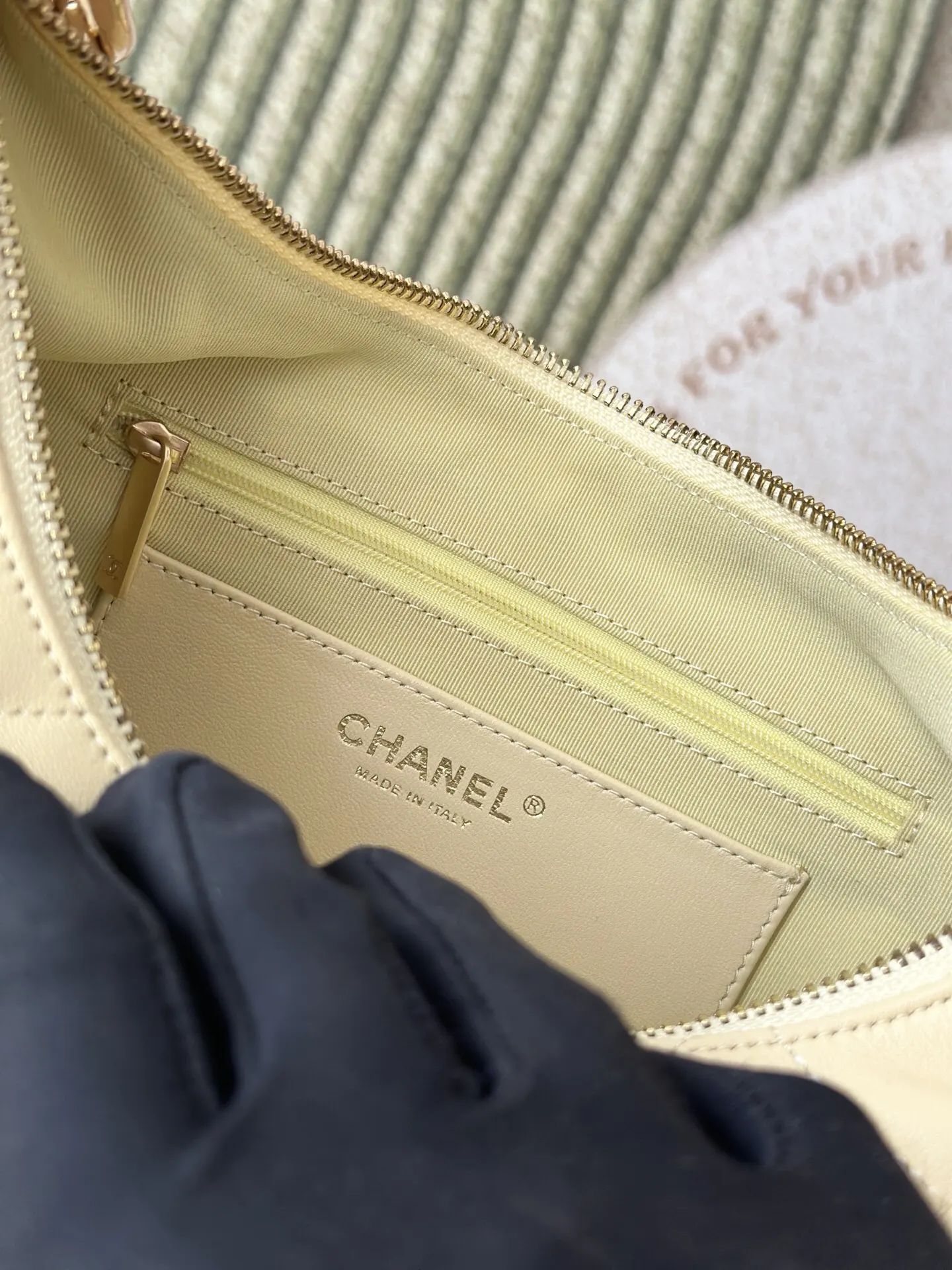 White Chain Bag