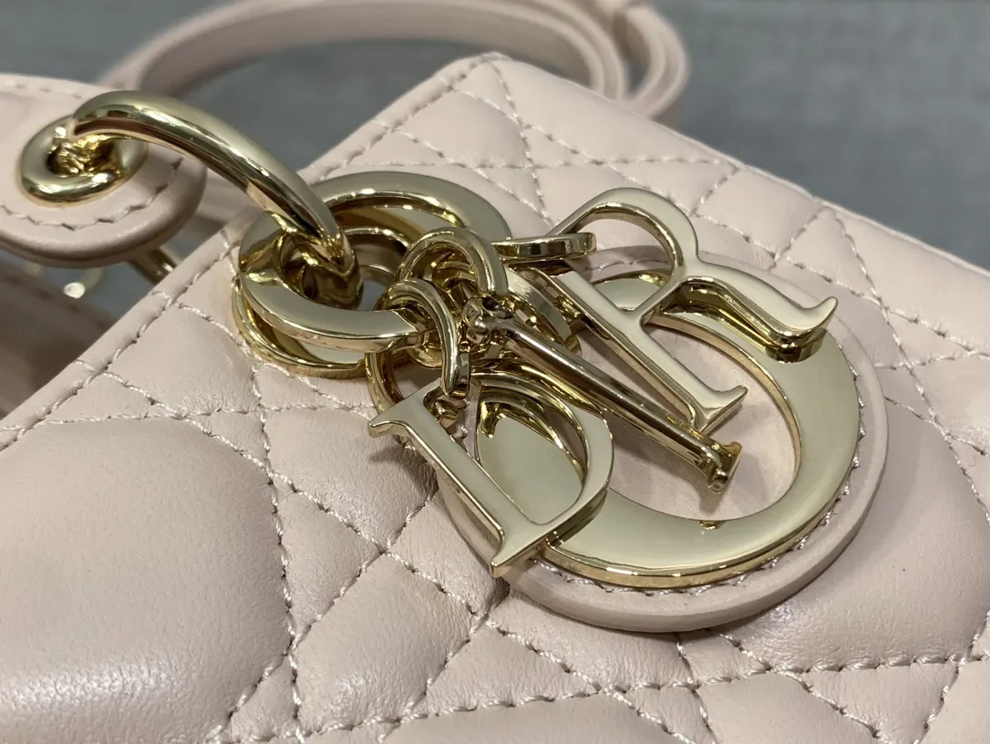 Dior Lady Dior Lady 胭脂粉色羊皮链条包 手提斜挎