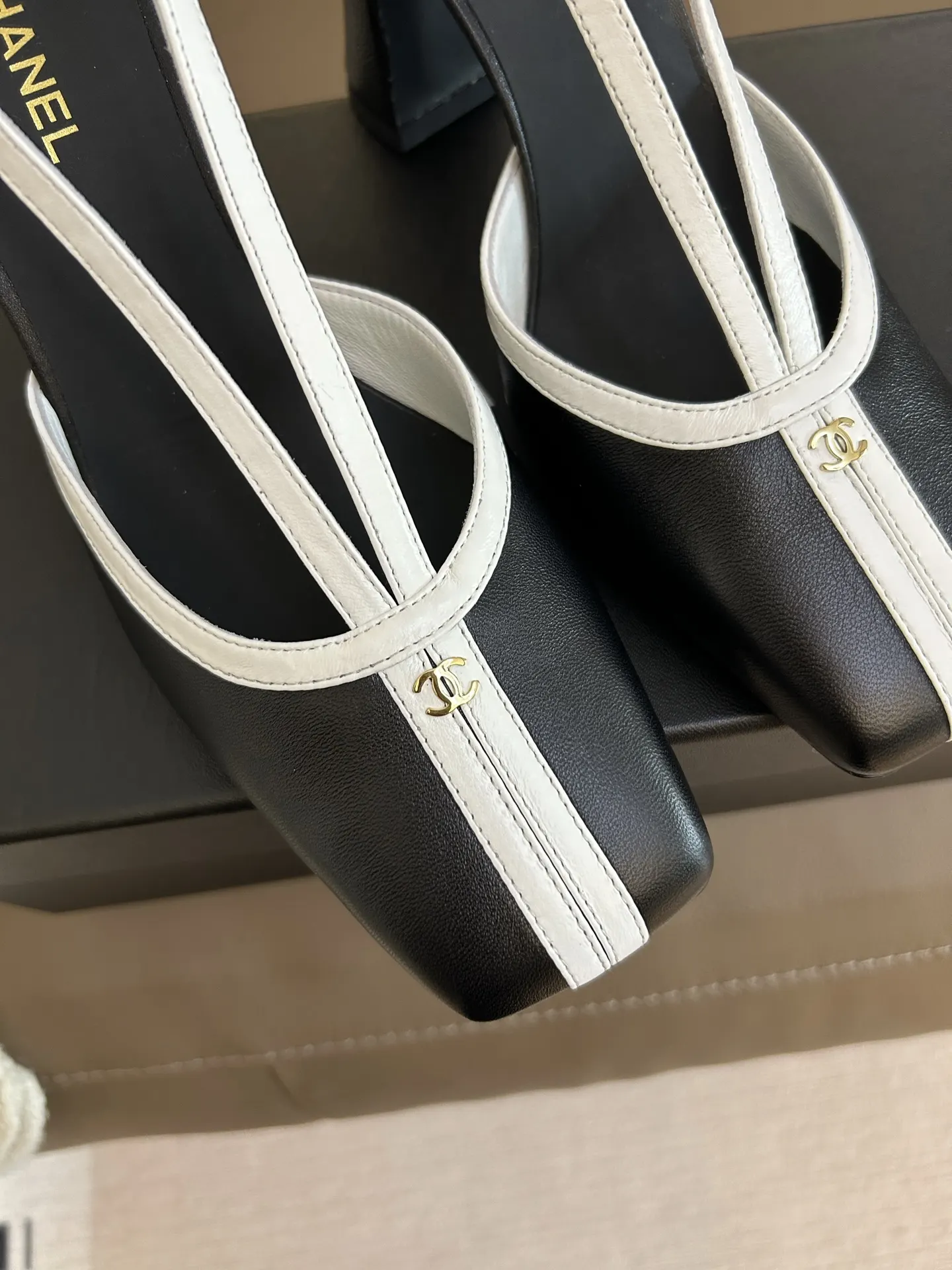 Style 18 Image 9 Style 18 Image 9