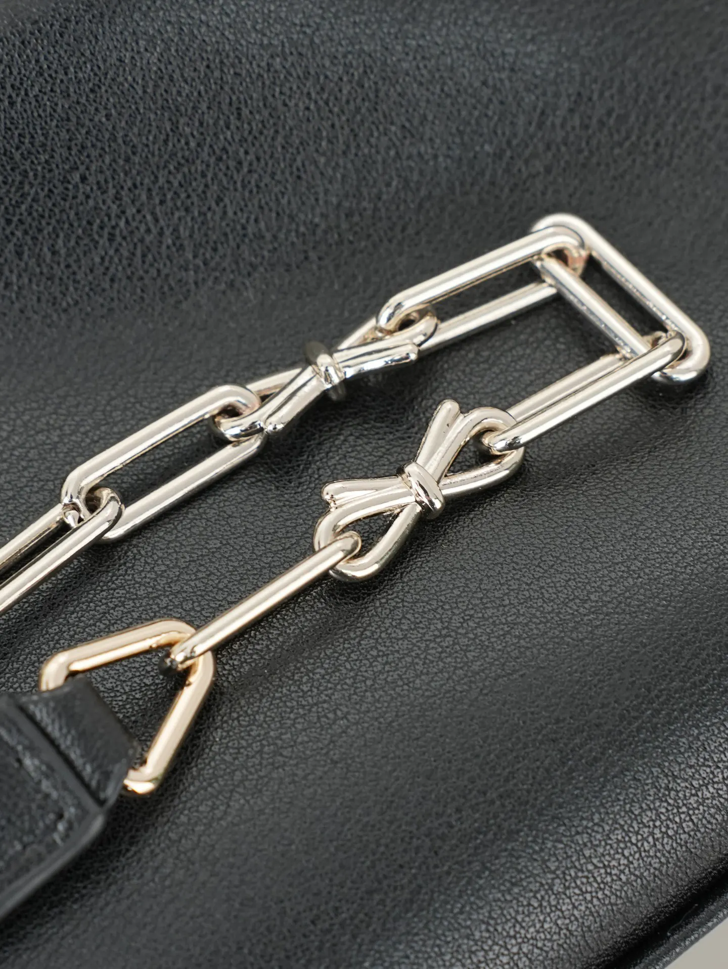 Dior 金色 羊皮 中号款式 可肩背或手拿 链条包 精致链条款