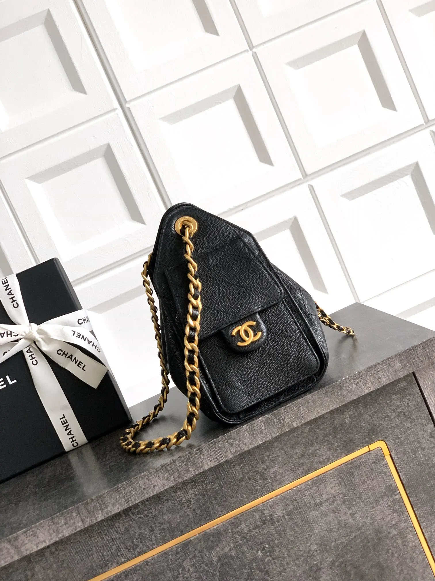 Gold Hobo Shoulder Bag Vintage