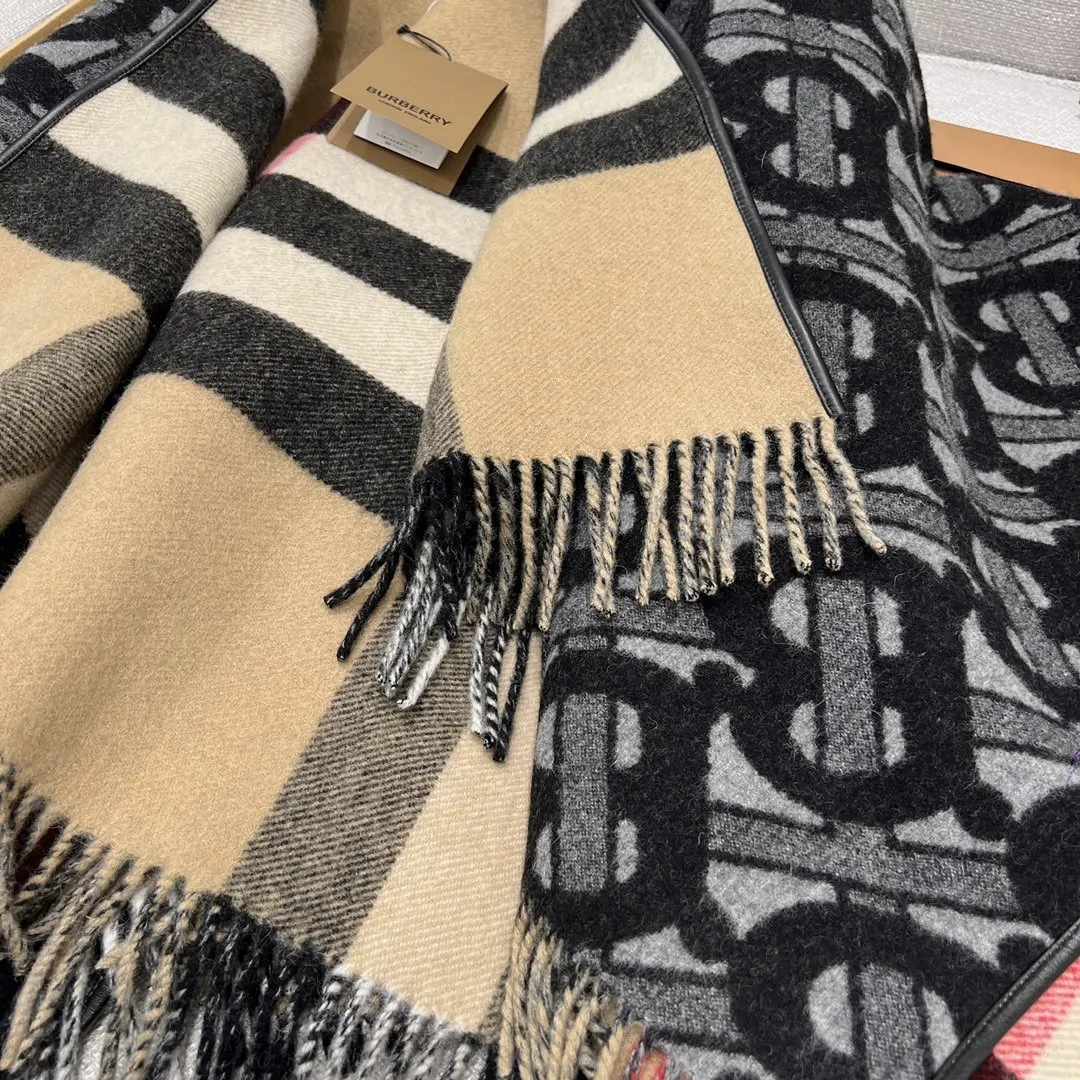 Black Fashion Item Image 9 Black Fashion Item Image 9