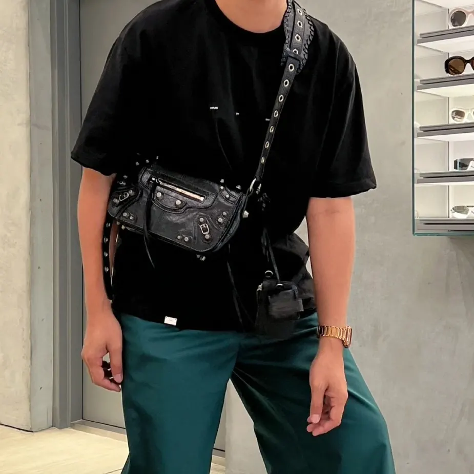 Balenciaga 單肩包 日常搭配