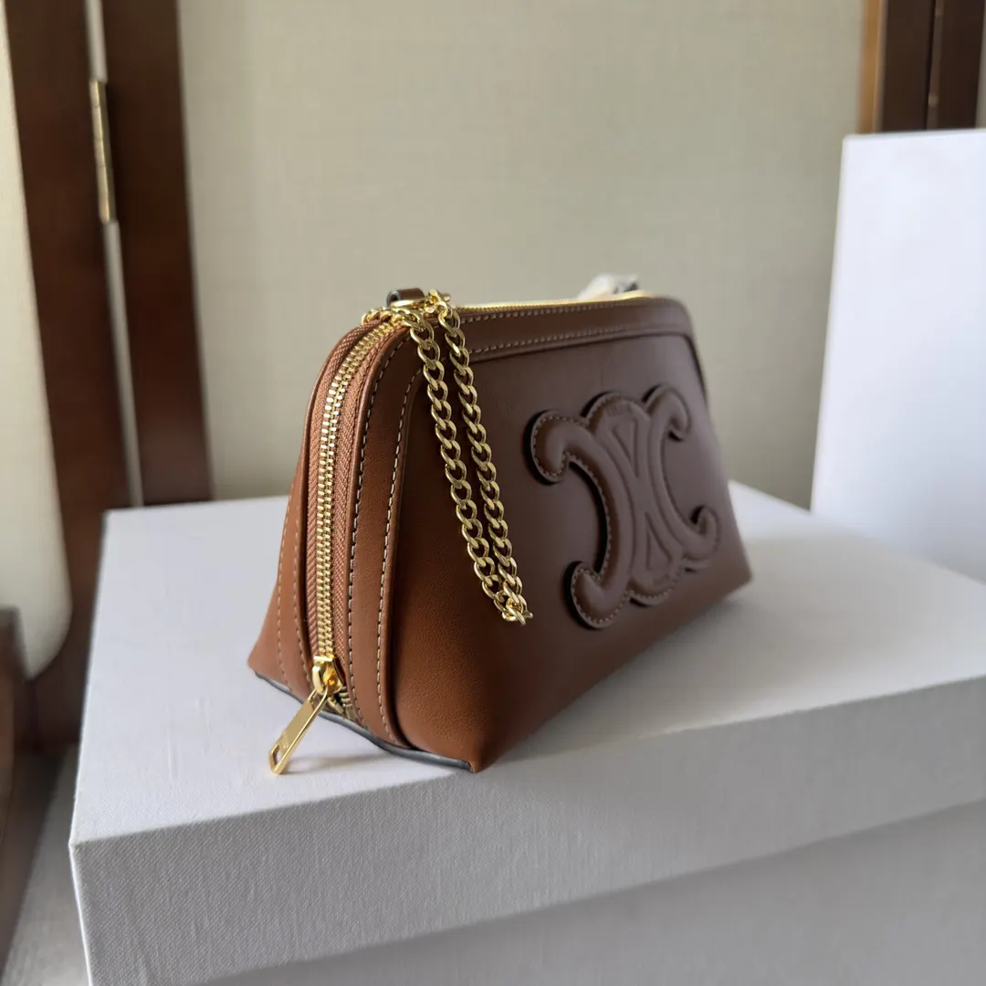 Triomphe 金色 小牛皮 链条包 精致链条款