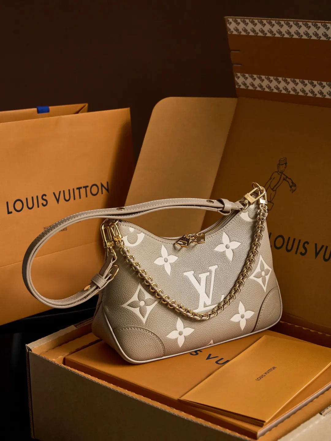 Louis Vuitton M13224 棕色 Monogram 腋下包