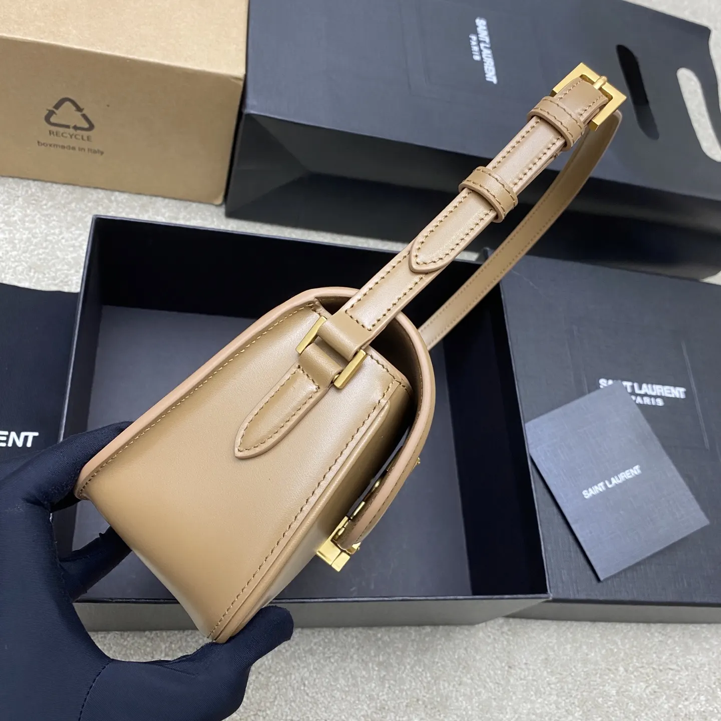 YSL 黑色 牛皮 奶茶牙签纹 古金 好迷人的飒爽質感 女士SOL 腋下包 復古腋下背款