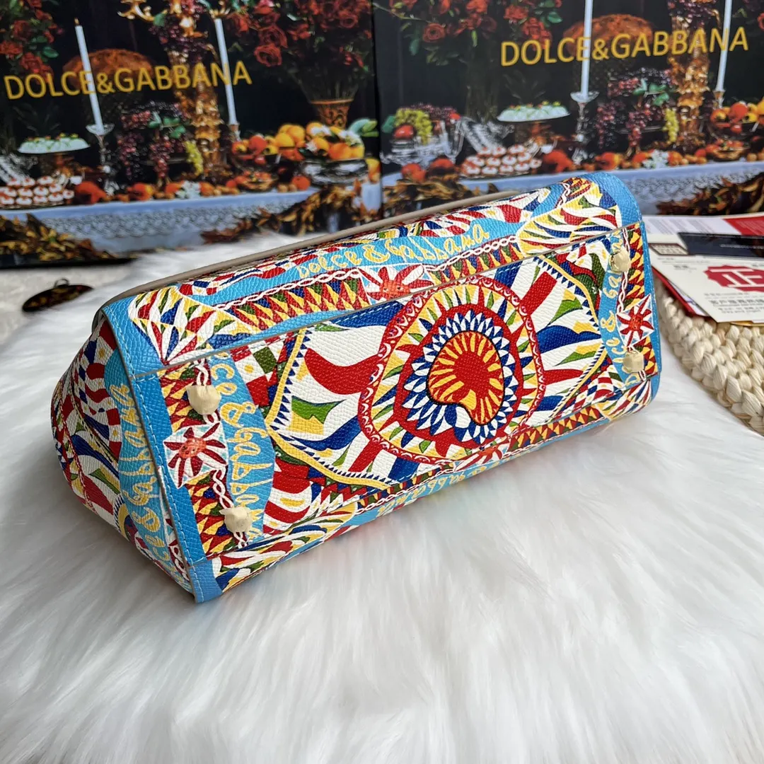 牛皮 Dolce Gabbana 牛皮印花 可 斜背包 輕便斜挎款