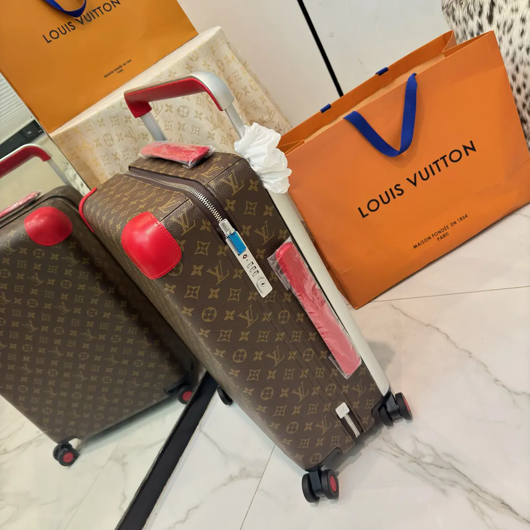 LV Horizon 棕紅配色拉桿箱 旅行出行款(數字4) LV Horizon 棕紅配色拉桿箱 旅行出行款(數字4)