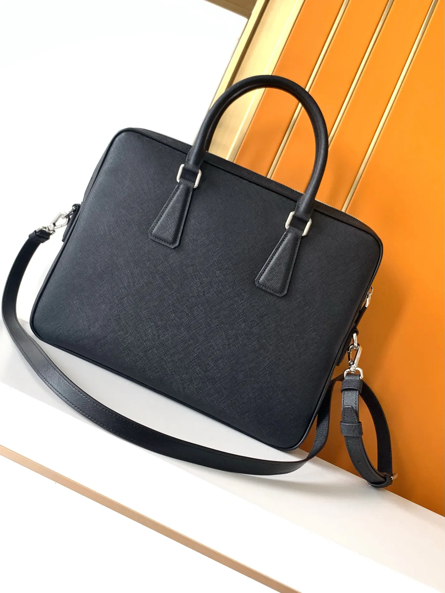 Prada 公文包 商務通勤款