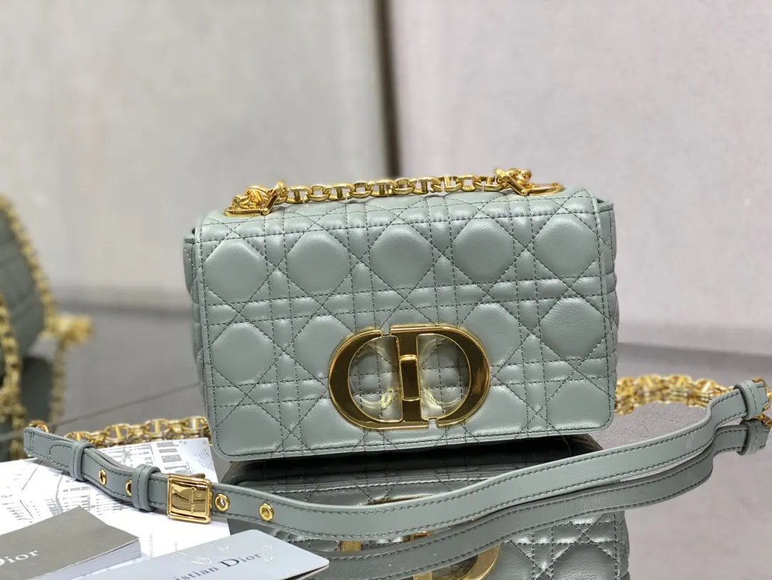Dior Caro 浅蓝小牛皮链条包 金扣斜挎