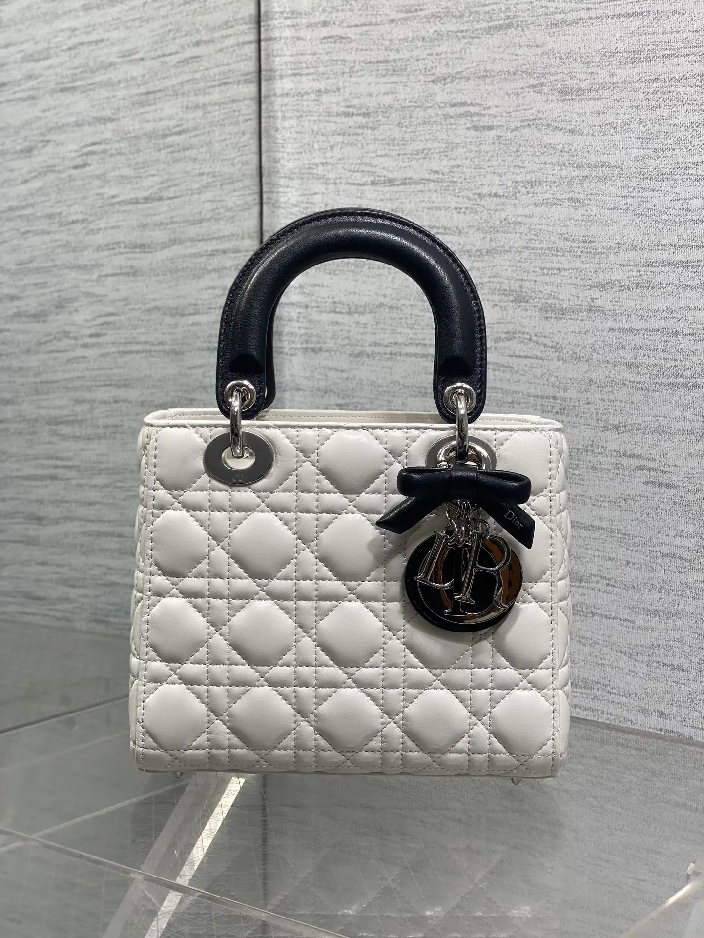 Dior Lady Dior 黑色 皮革 蝴蝶結 手提包
