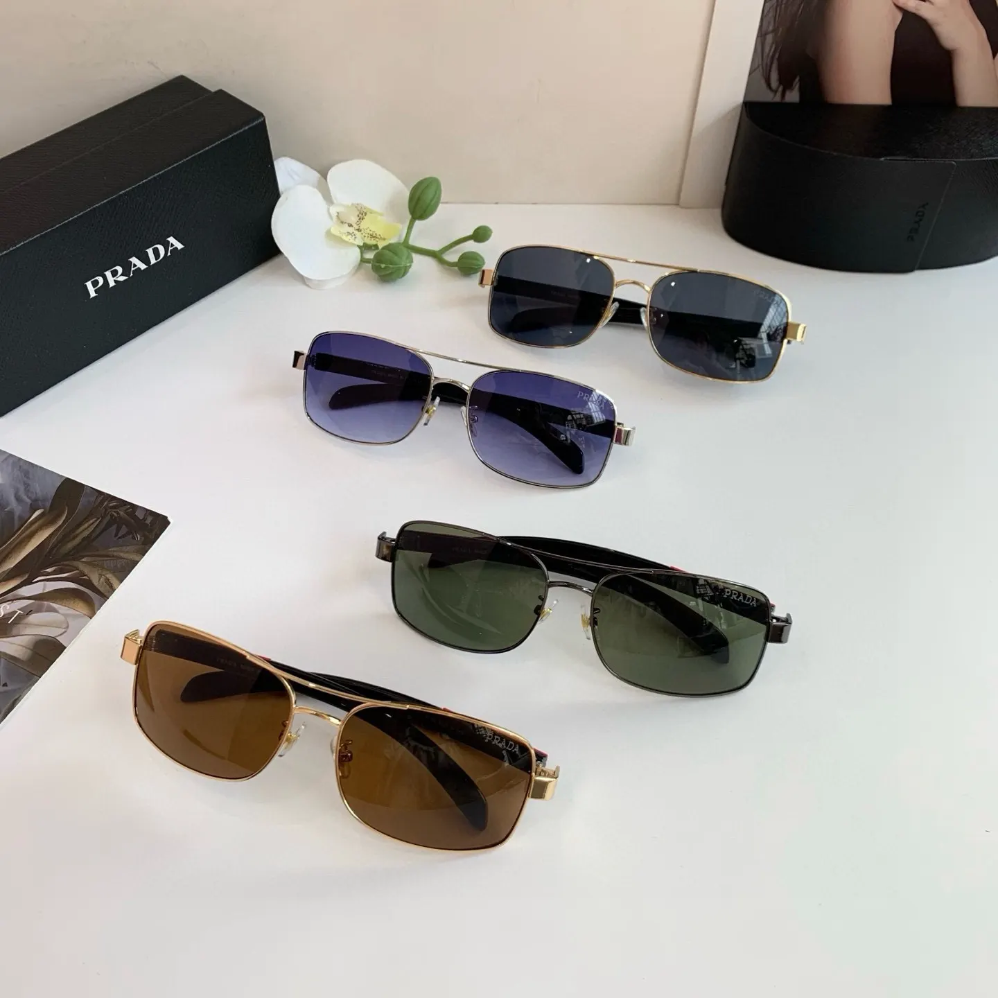 PRADA 太阳眼镜 时尚遮阳款