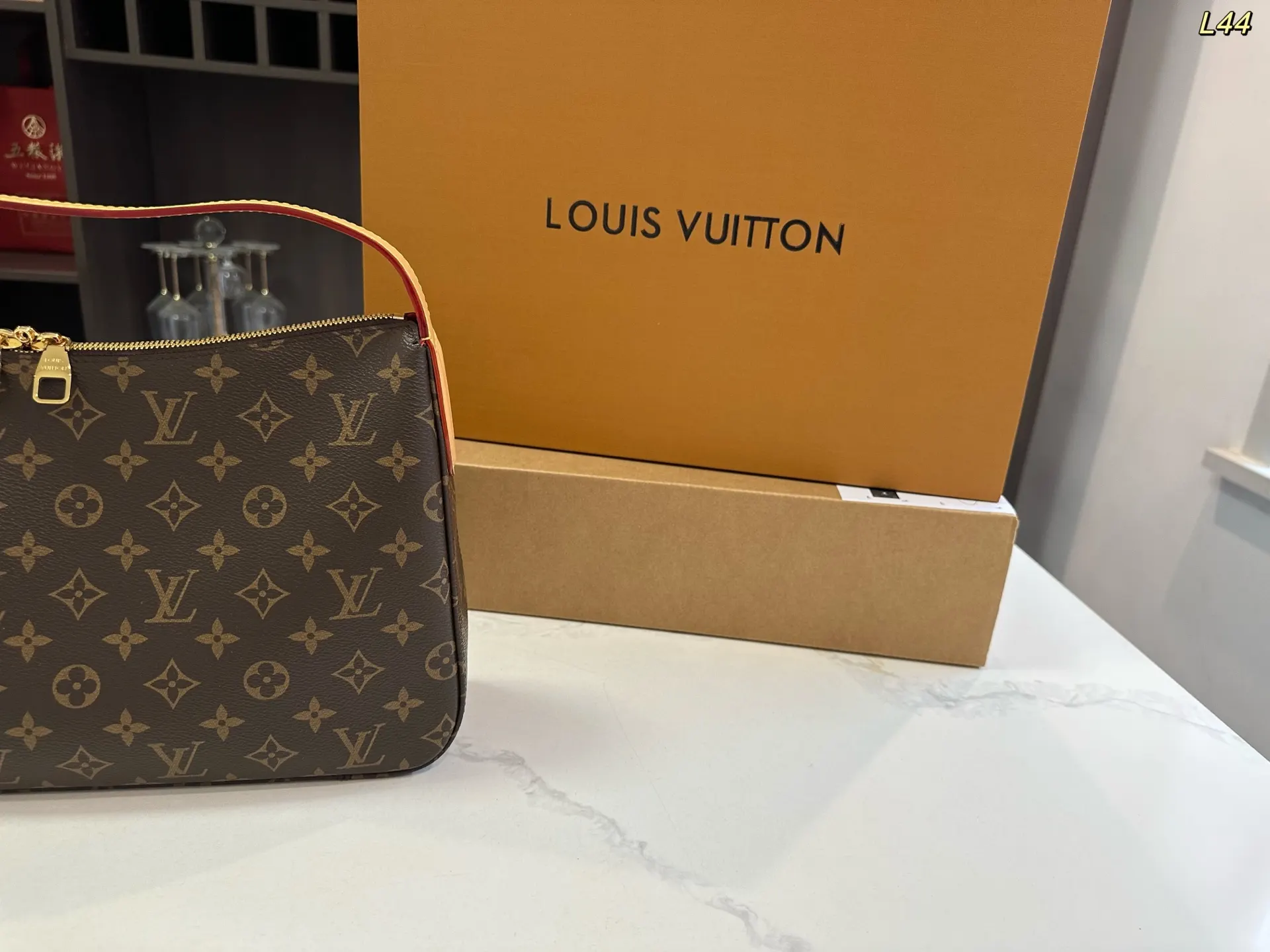 Louis Vuitton Brown Gold Hobo Shoulder Bag Vintage Image 9 Louis Vuitton Brown Gold Hobo Shoulder Bag Vintage Image 9