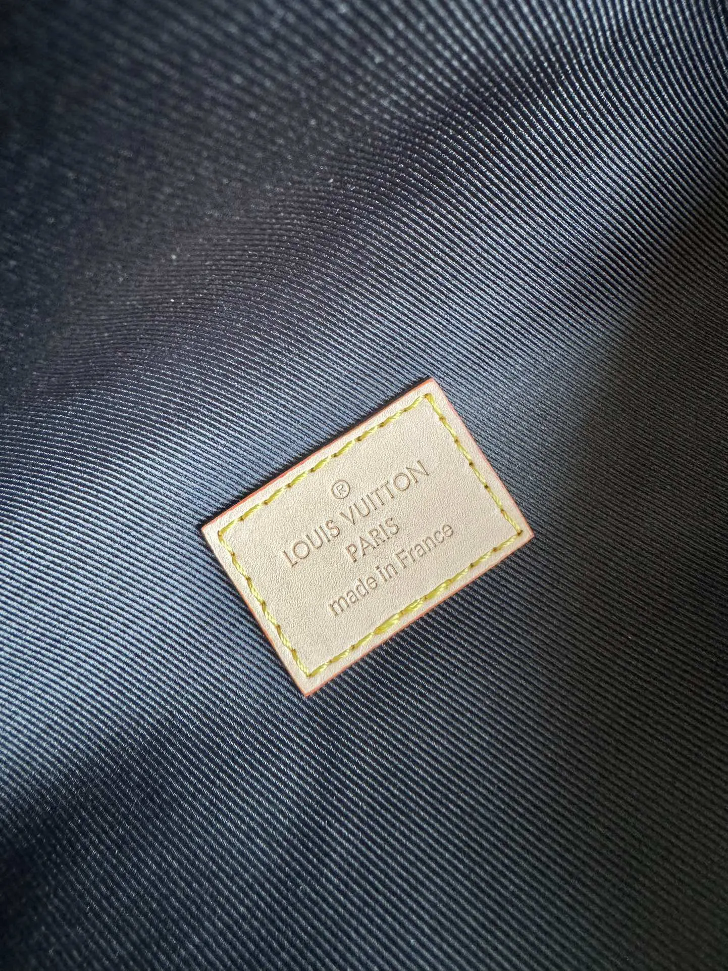 LV 帆布 『 』 BU AG腰包 实 休閒腰包款